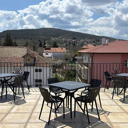 Relax Boutique House Къща за гости 3*