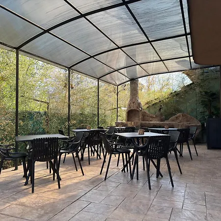 Relax Boutique House Къща за гости 3*