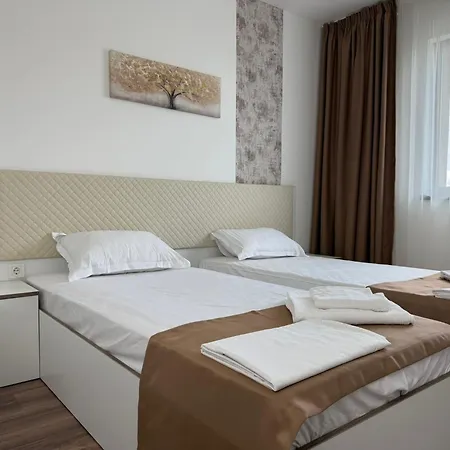 Relax Boutique House Къща за гости 3*