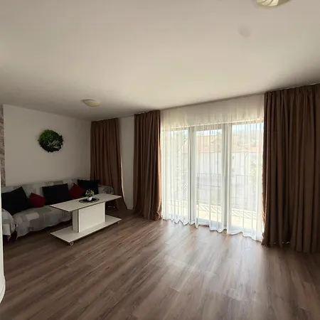 Къща за гости Relax Boutique House 3*