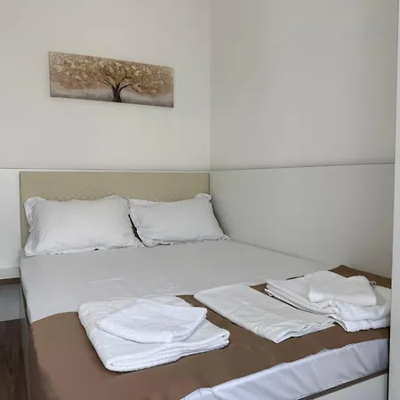 Relax Boutique House Къща за гости