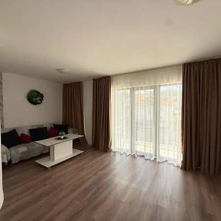 Relax Boutique House Къща за гости 3*