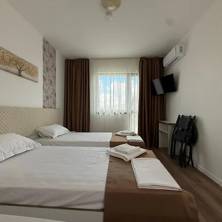 Relax Boutique House Къща за гости