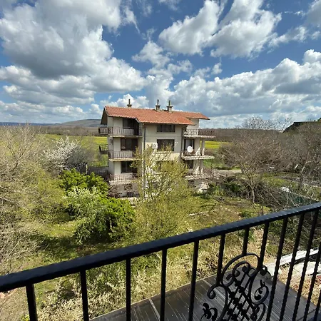 Relax Boutique House 3*