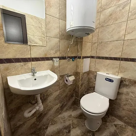Relax Boutique House Къща за гости 3*