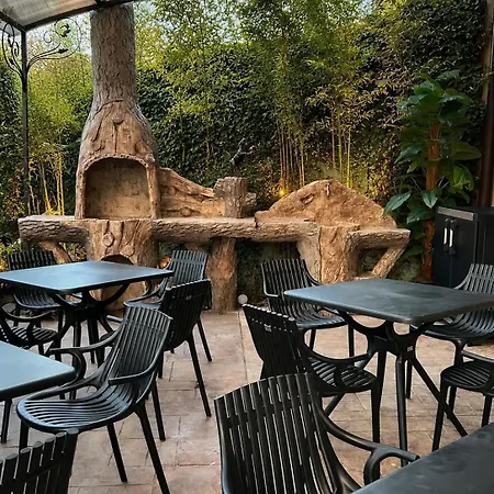 Relax Boutique House בית הארחה קרנבו